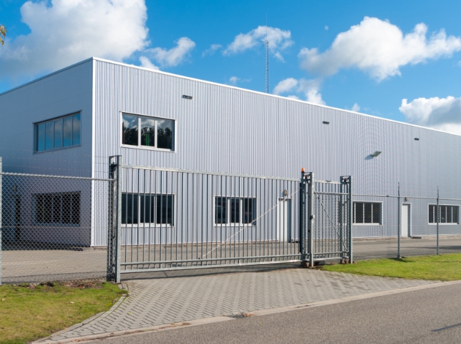 commercial-gates-3