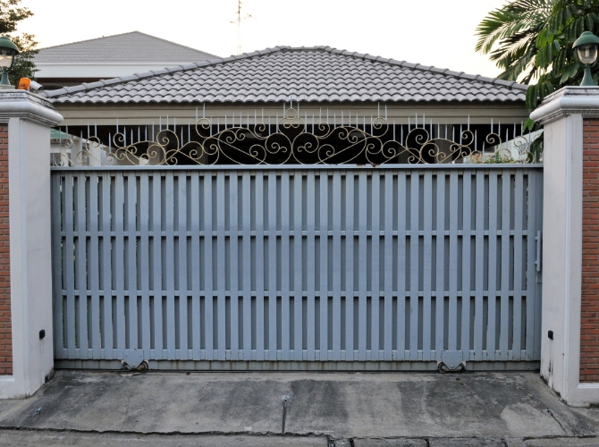 Custom Gates Amberley