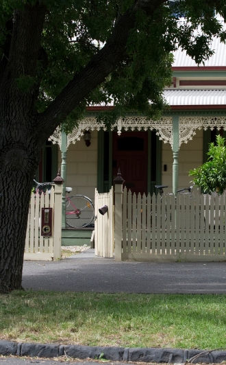 custom-gates-listing