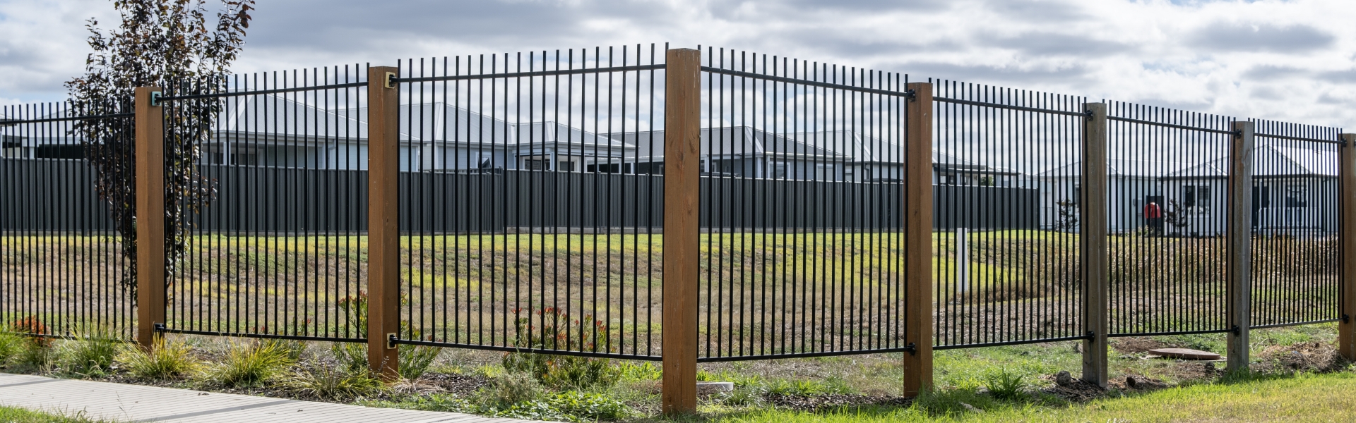 safety-and-palisade-fencing-banner